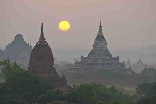 BAGÁN, BIRMANIA, El valle de las mil pagodas