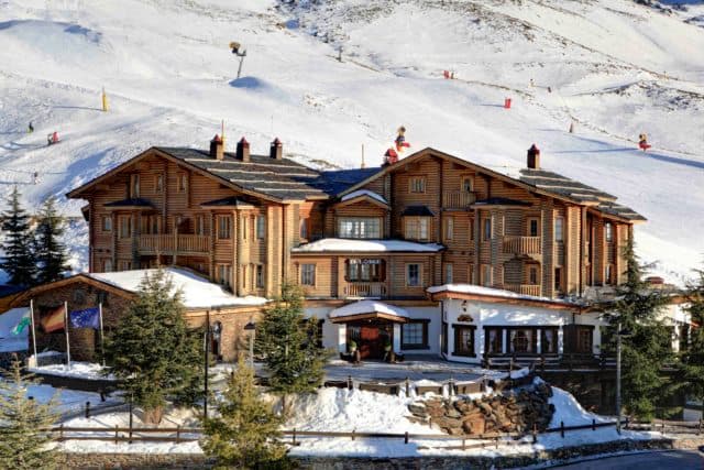 LODGE SKI & SPA RESORT / SIERRA NEVADA
