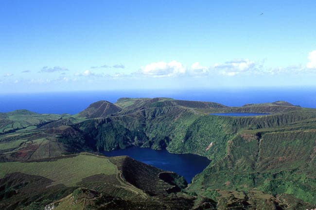 LA ISLA DE FLORES EN PRIMAVERA