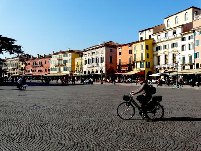 VERONA, ITALIA: LA PICCOLA ROMA
