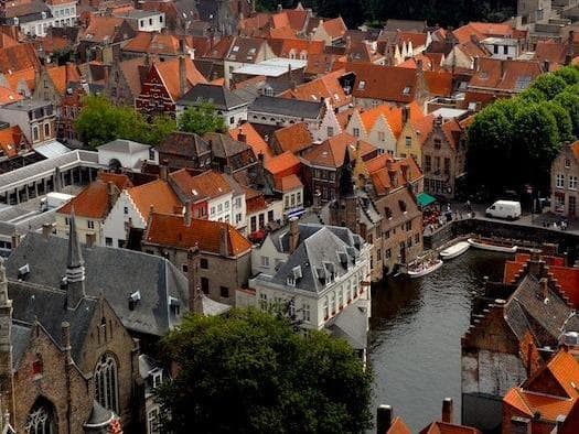 48 HORAS EN BRUJAS