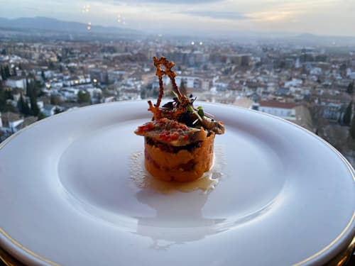 ALHAMBRA PALACE SORPRENDE CON UN MENÚ DEGUSTACIÓN NEO-ANDALUSÍ