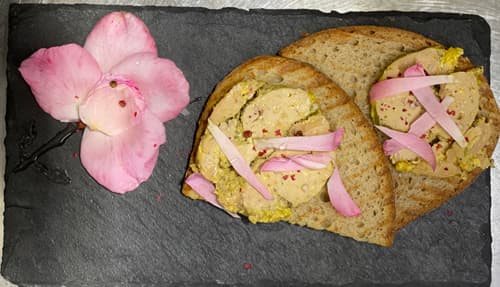 ROSÉS: MENUS Y CÓCTELES FLORALES... PARA UN VERANO SABOR A ROSAS